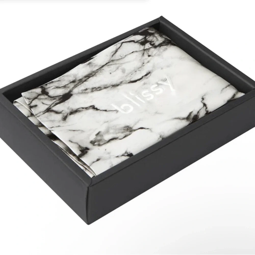 Blissy 100% Mulberry Silk Pillowcase - Light Marble - King